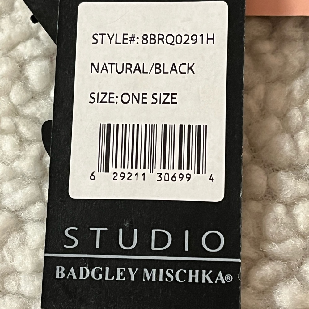 Badgley Mischa Hat - Picture 8 of 9